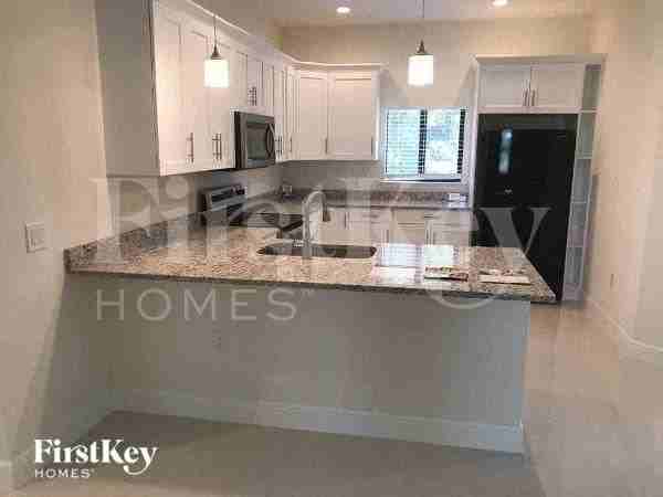 3404 26th St Sw - Photo 6 of 11
