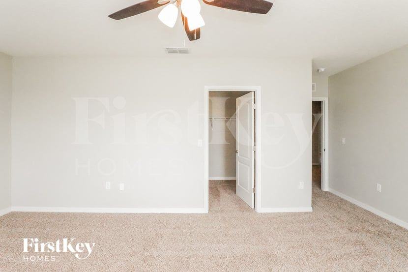 465 Noble Ave - Photo 6 of 16