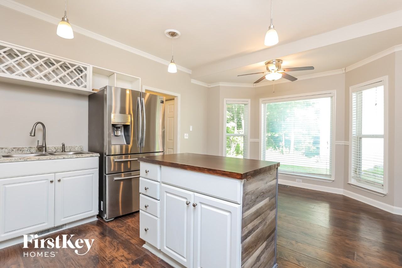 221 Shoemaker Ct - Photo 6 of 15