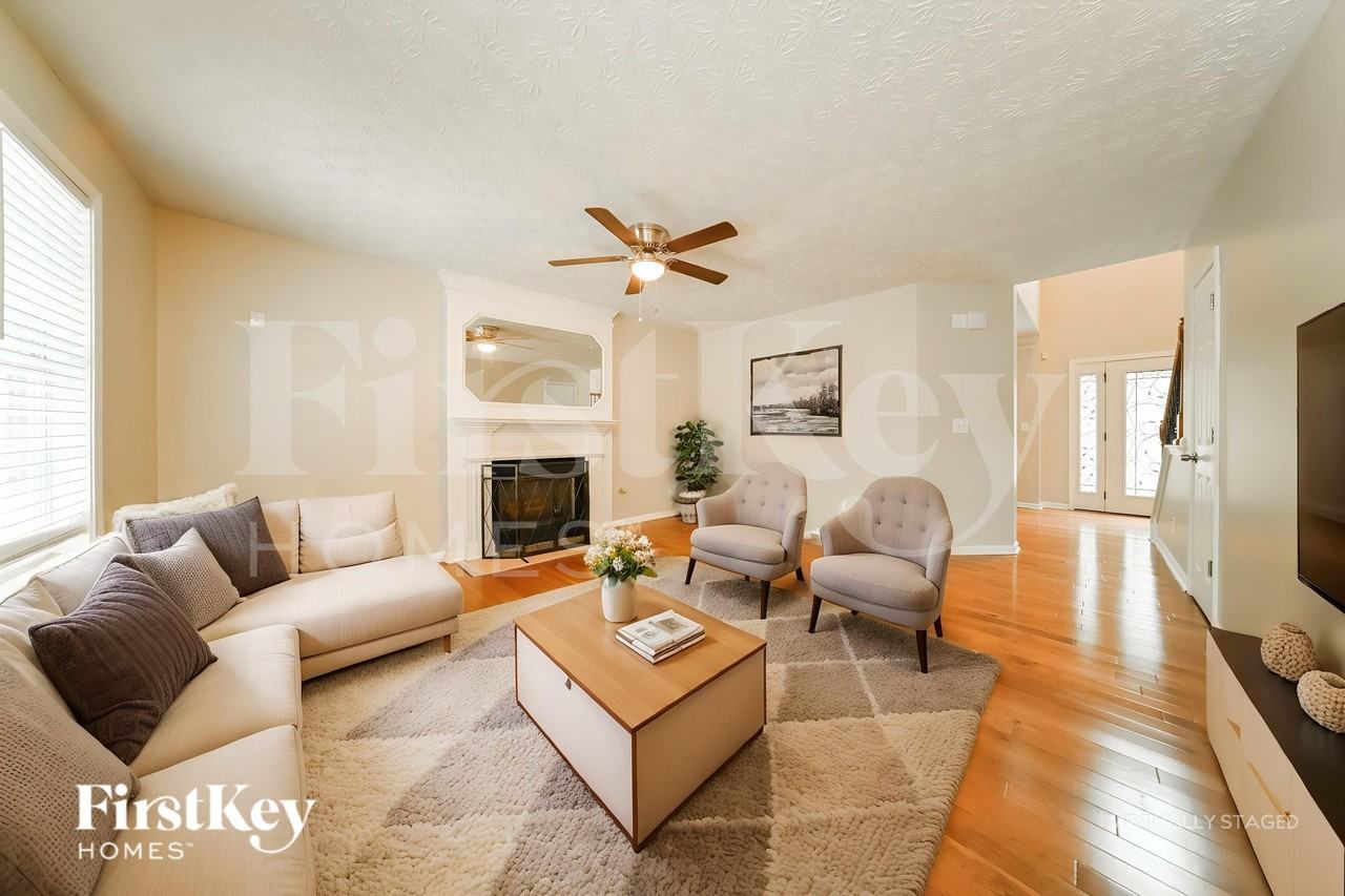 9093 Ashton Rd - Photo 4 of 18