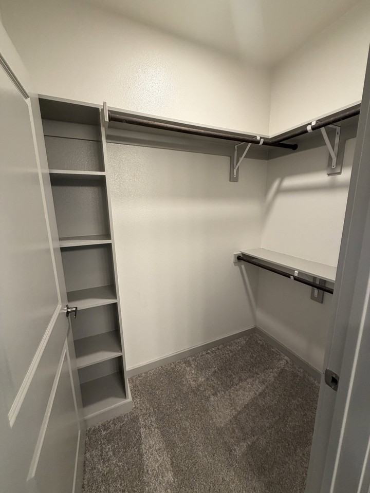1101 Gallagher Dr #8107 - Photo 7 of 8