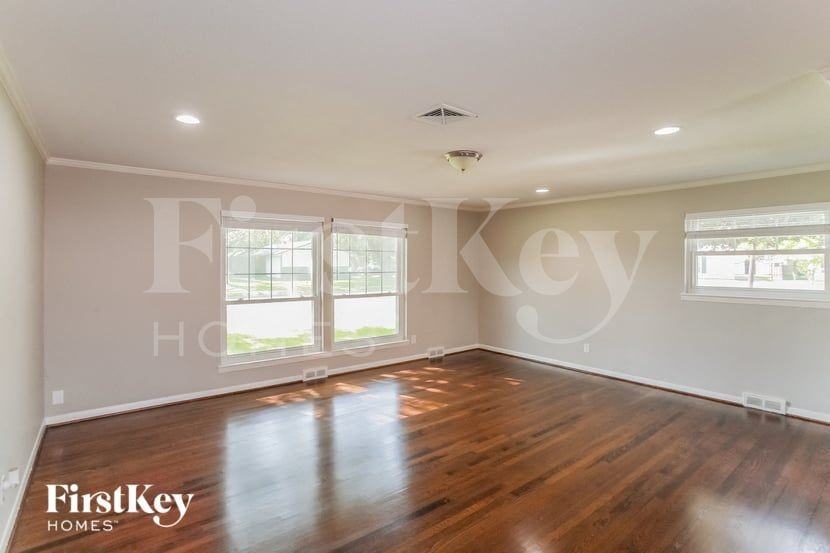 3439 Timberview Rd - Photo 2 of 16
