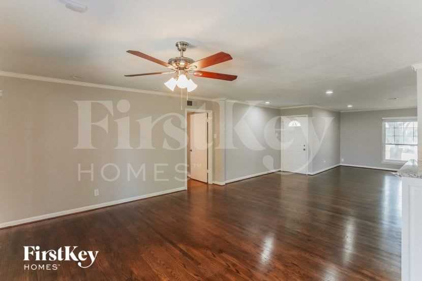 3439 Timberview Rd - Photo 4 of 16