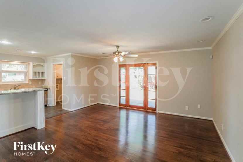 3439 Timberview Rd - Photo 5 of 16