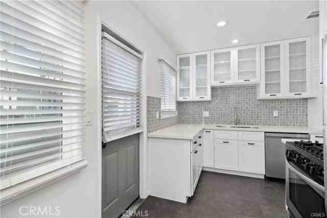 5715 Campo Walk - Photo 4 of 7