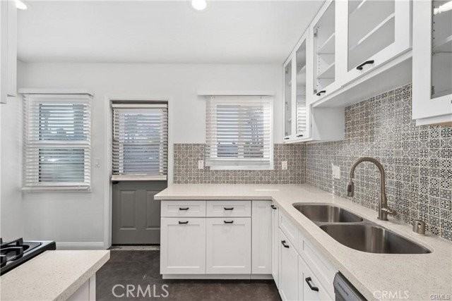 5715 Campo Walk - Photo 5 of 7