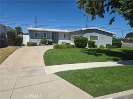 featured image of 5769 E Oakbrook St