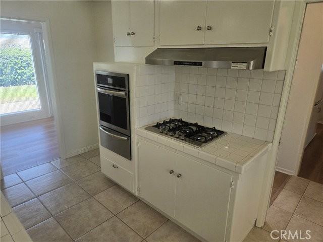 5769 E Oakbrook St - Photo 2 of 8