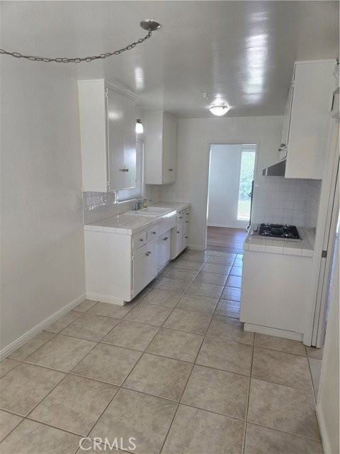 5769 E Oakbrook St - Photo 5 of 8