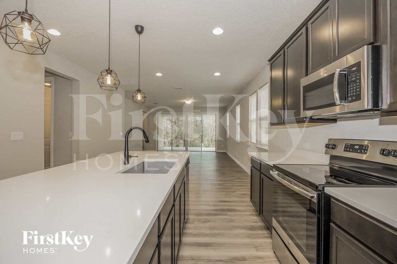 11010 Chitwood Dr - Photo 7 of 16