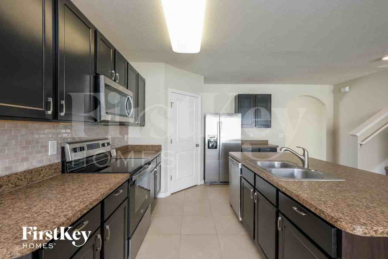 36051 Carriage Pine Ct - Photo 5 of 16