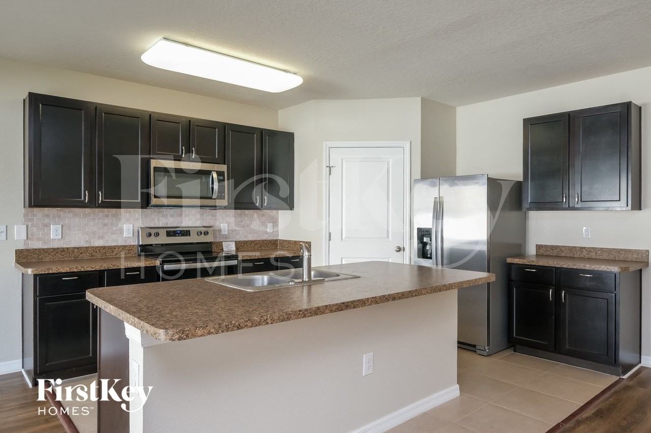 36051 Carriage Pine Ct - Photo 6 of 16