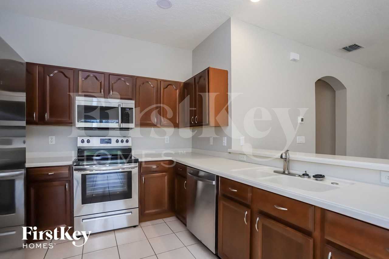1510 Emerald Hill Way - Photo 5 of 16