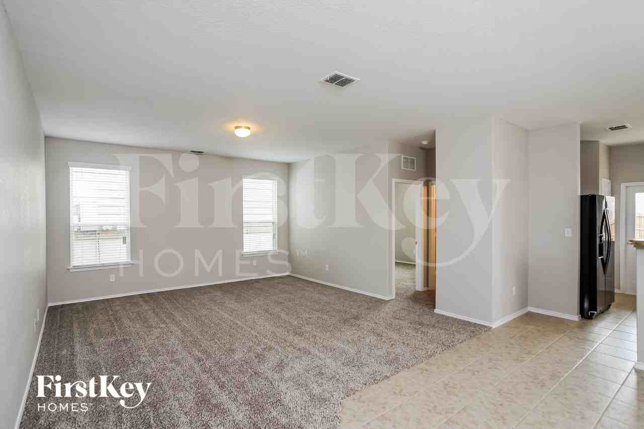 11726 Silver Fld - Photo 3 of 19