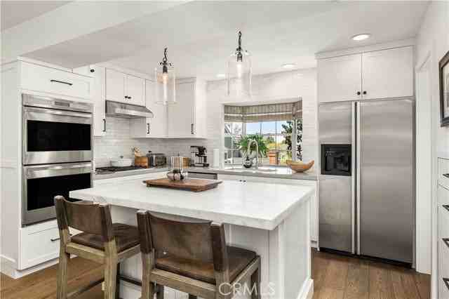 2726 Hilltop Dr - Photo 3 of 8