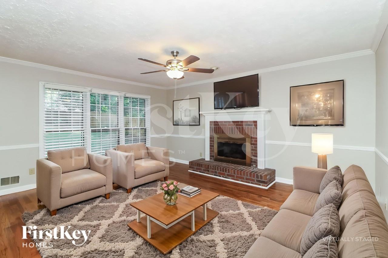 205 Timber Oak Cv - Photo 4 of 18