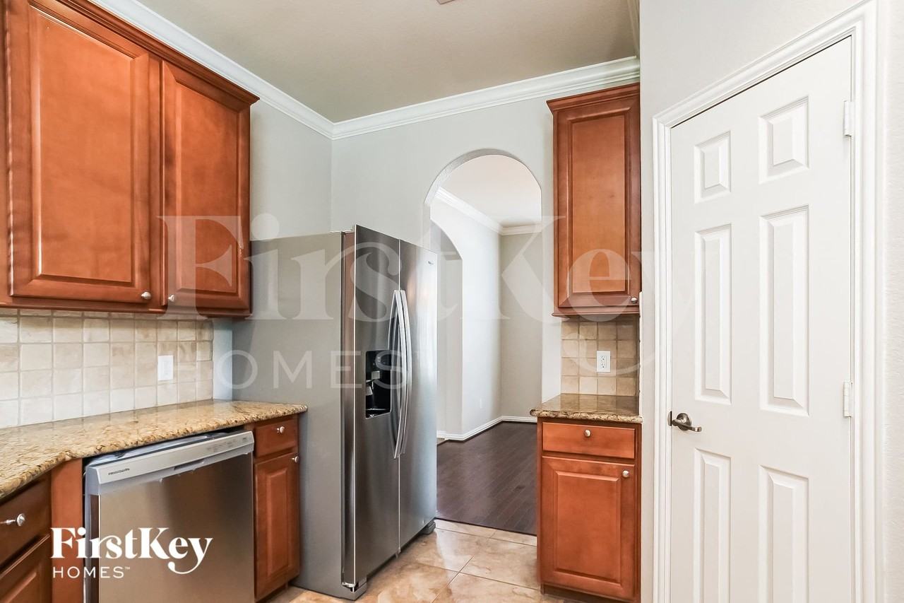 24462 Sundance Spring Dr - Photo 6 of 16