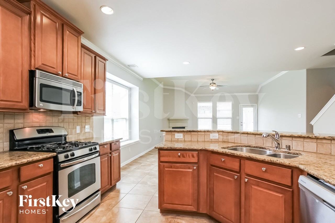 24462 Sundance Spring Dr - Photo 7 of 16
