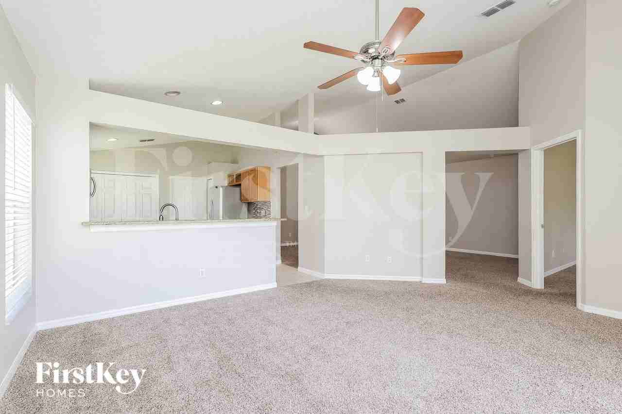 745 Troon Cir - Photo 5 of 17
