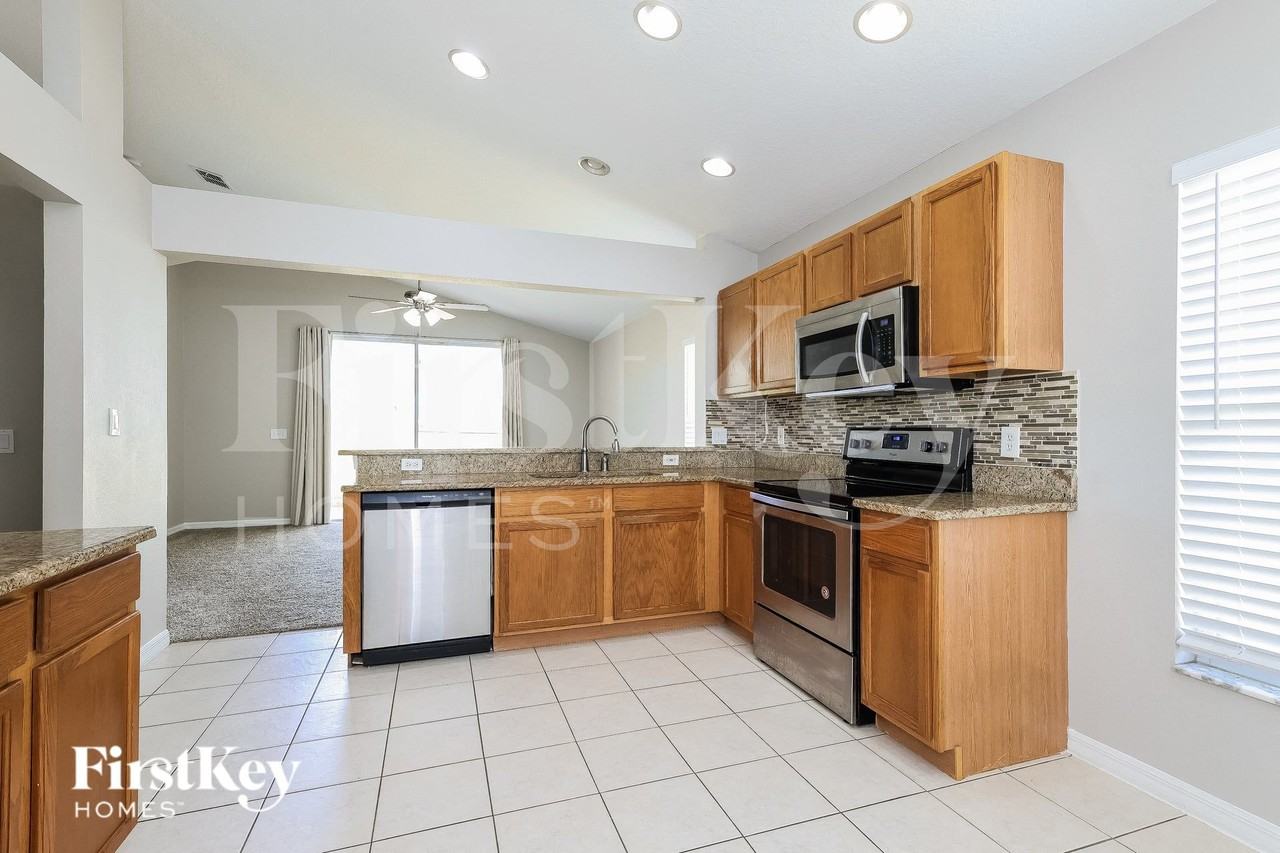 745 Troon Cir - Photo 7 of 17