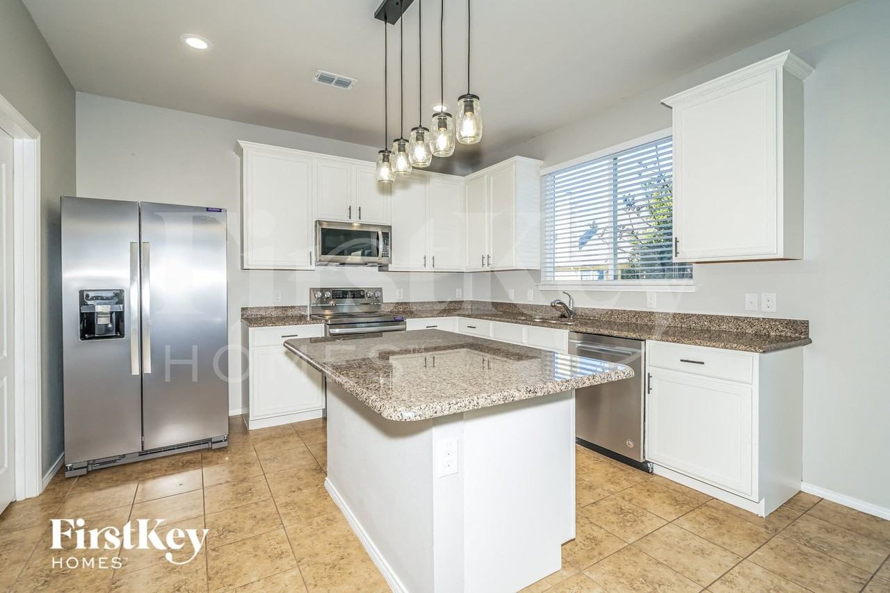 2209 Windsor Farms Dr - Photo 6 of 16
