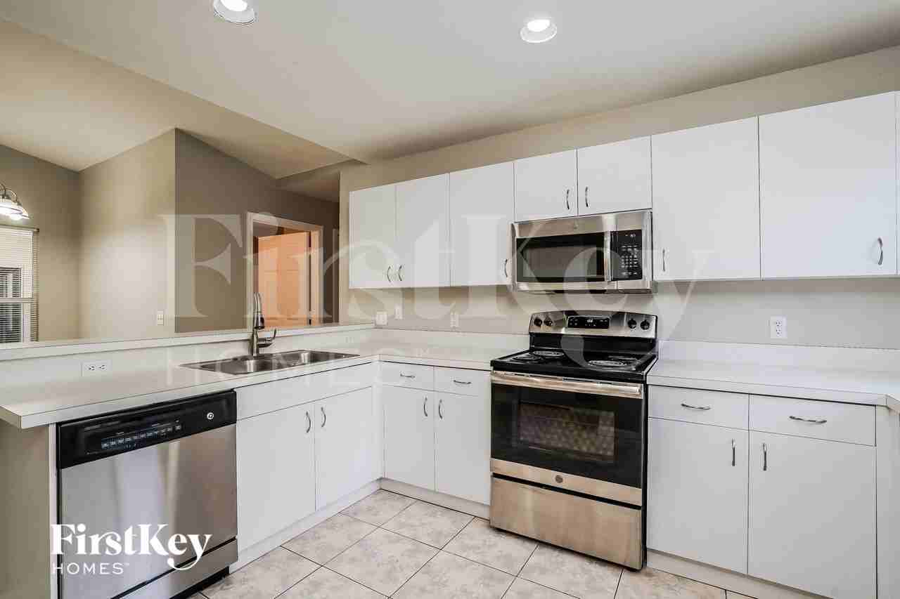 8381 Bahamas Rd - Photo 7 of 16