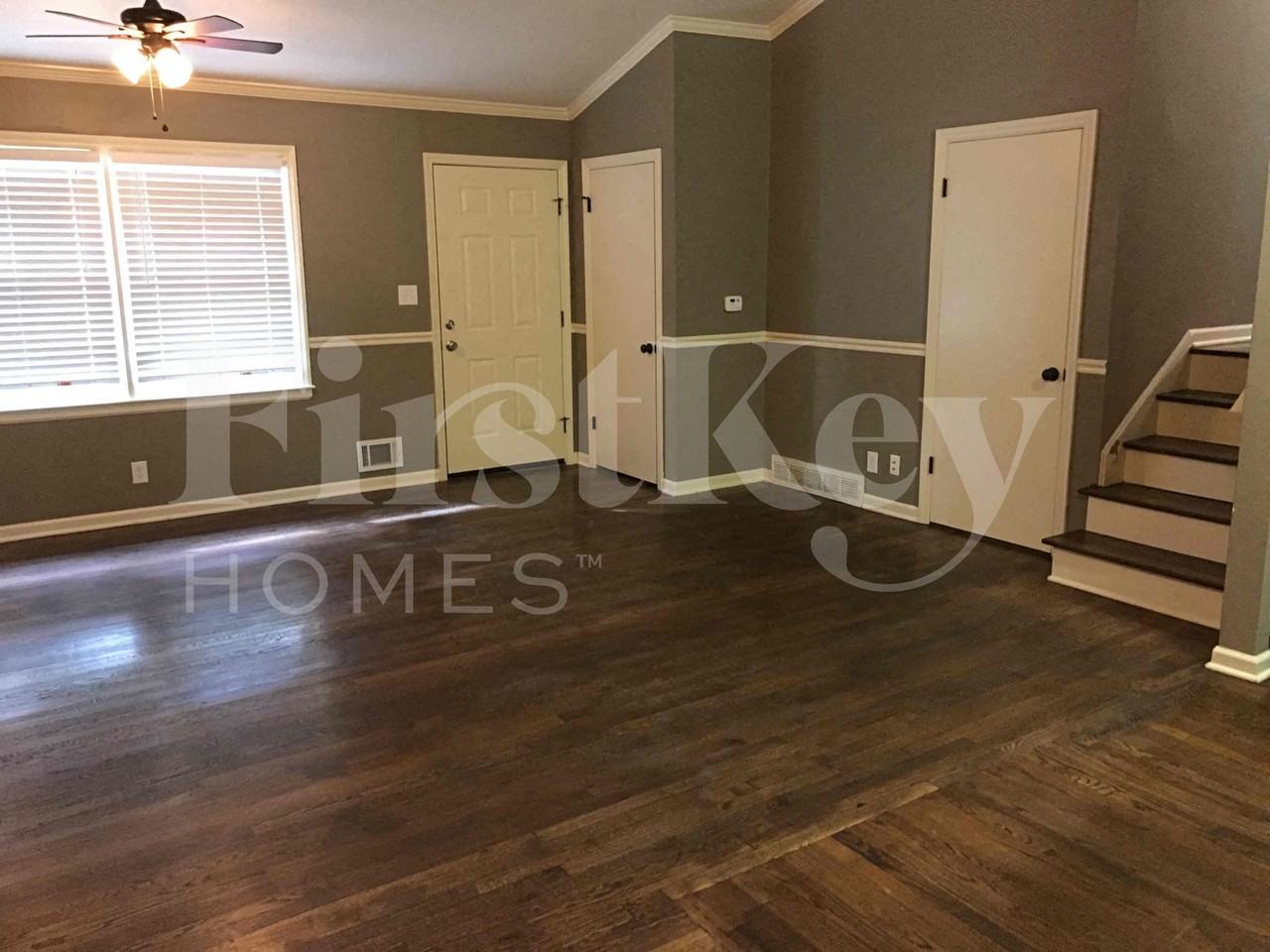 7200 Nw 75th St - Photo 4 of 18