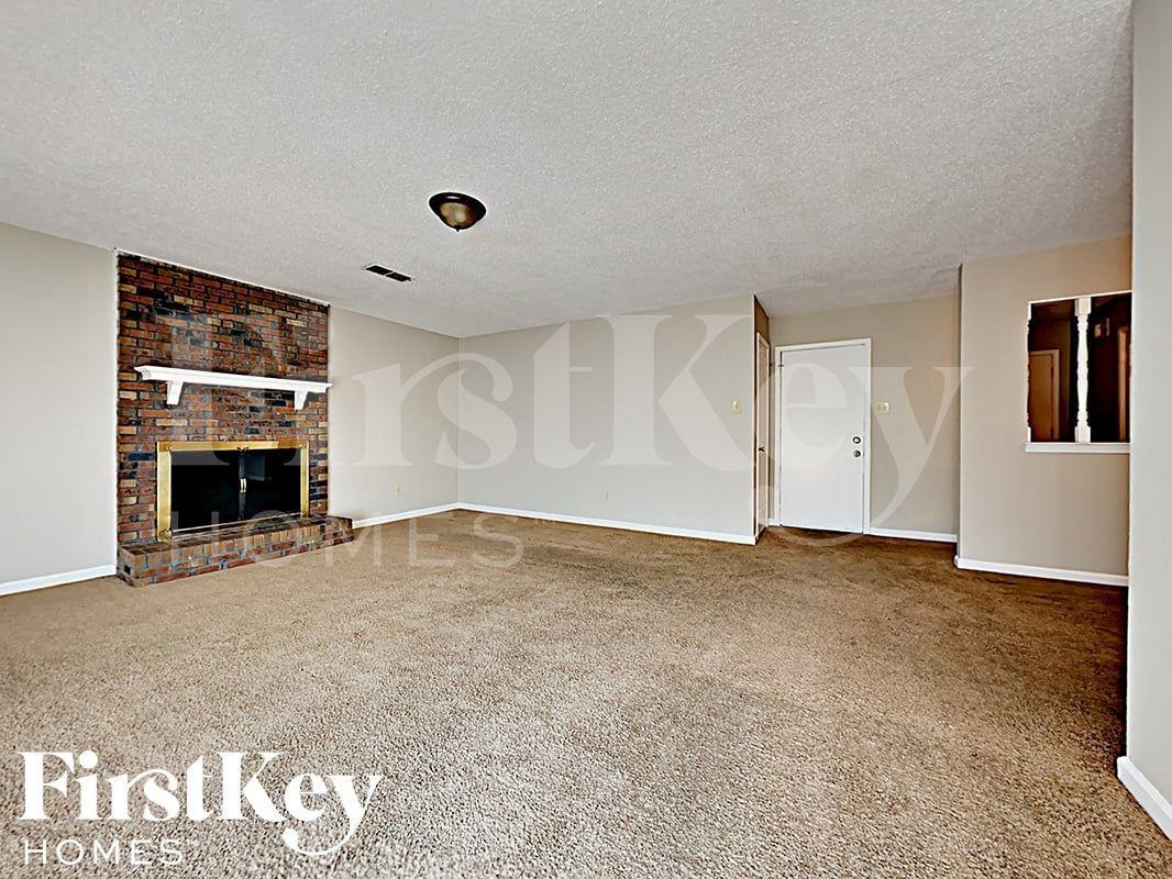 6773 Rockbrook Dr - Photo 2 of 14