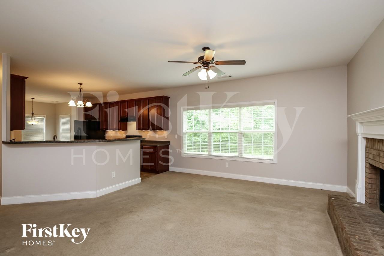 6310 Spring Cove Dr - Photo 5 of 16