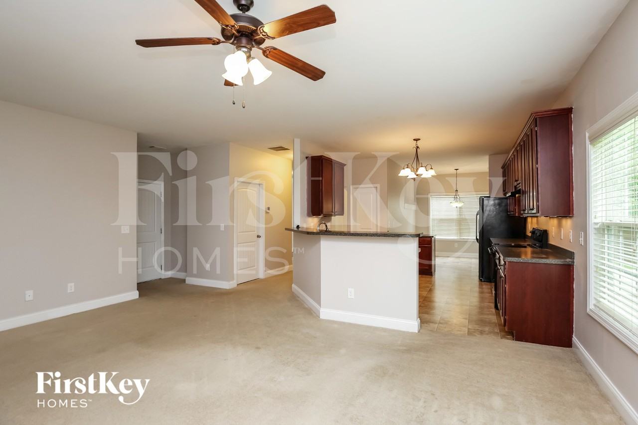 6310 Spring Cove Dr - Photo 6 of 16
