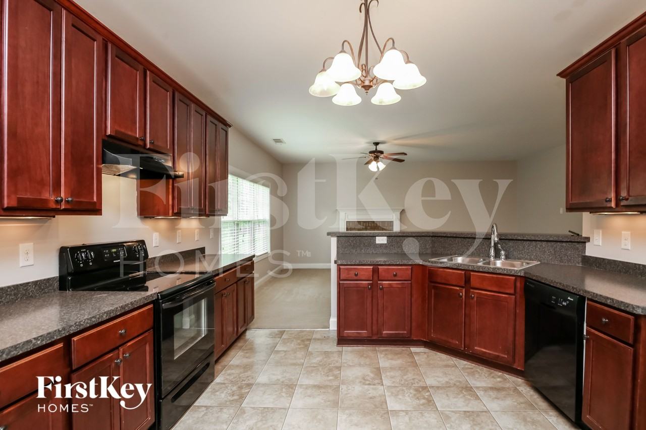 6310 Spring Cove Dr - Photo 7 of 16