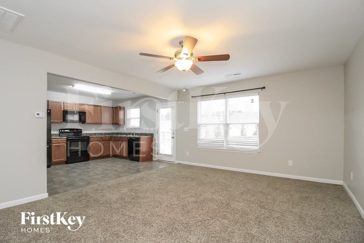 5924 Odenton Ln - Photo 5 of 16