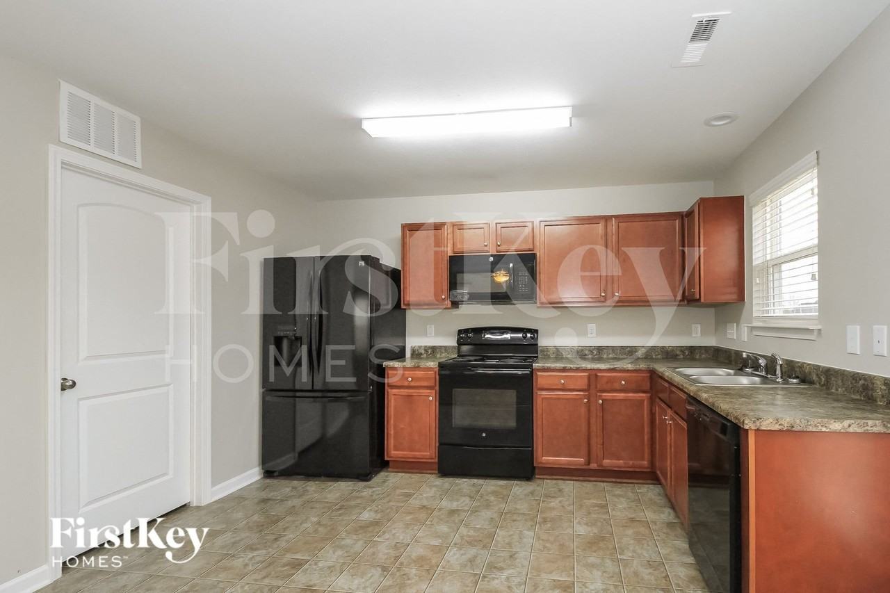 5924 Odenton Ln - Photo 6 of 16