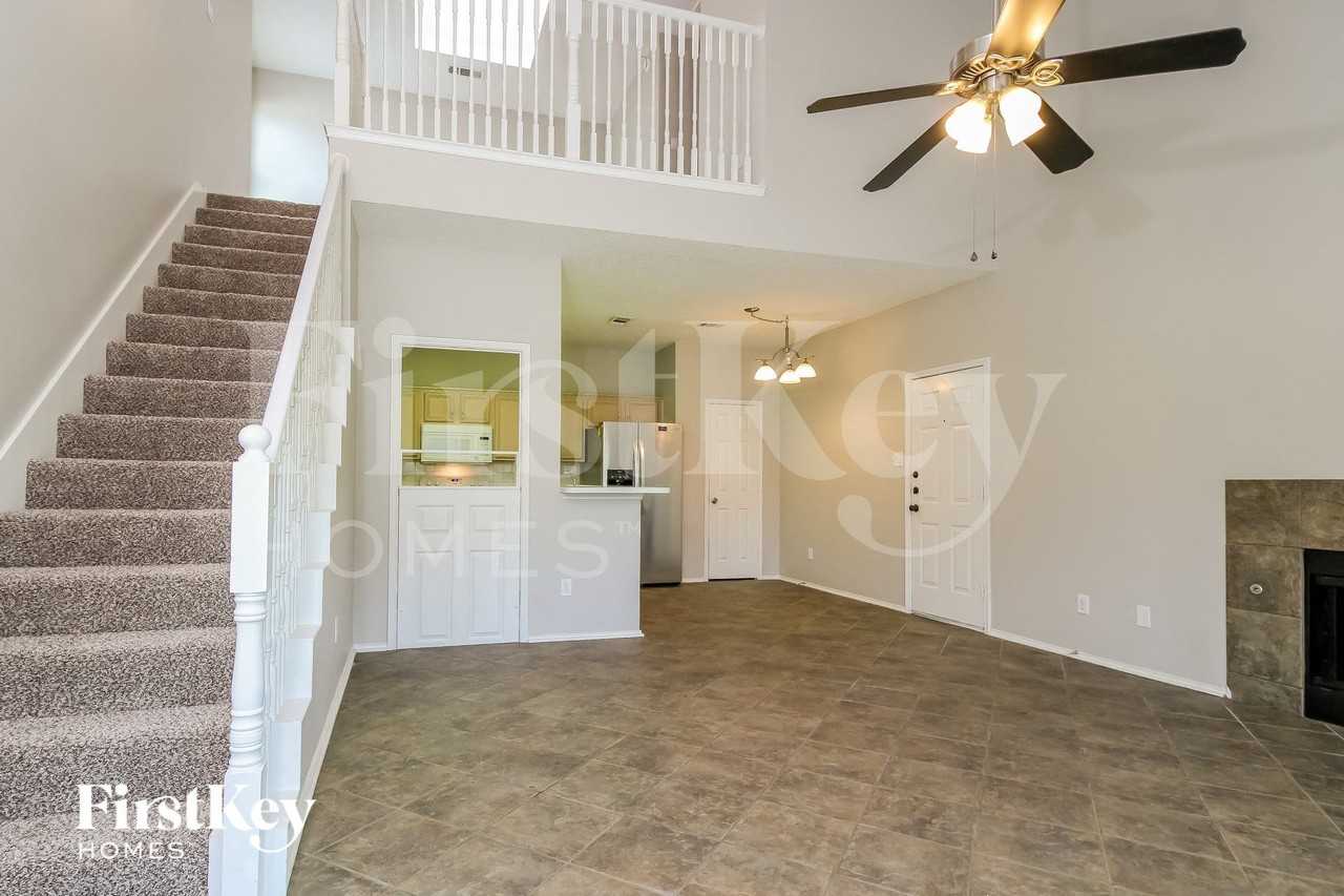 501 Timber Way Dr - Photo 6 of 16