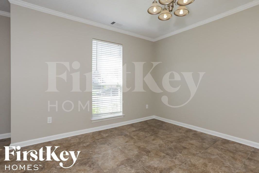 4922 Noel Mission Dr - Photo 3 of 15