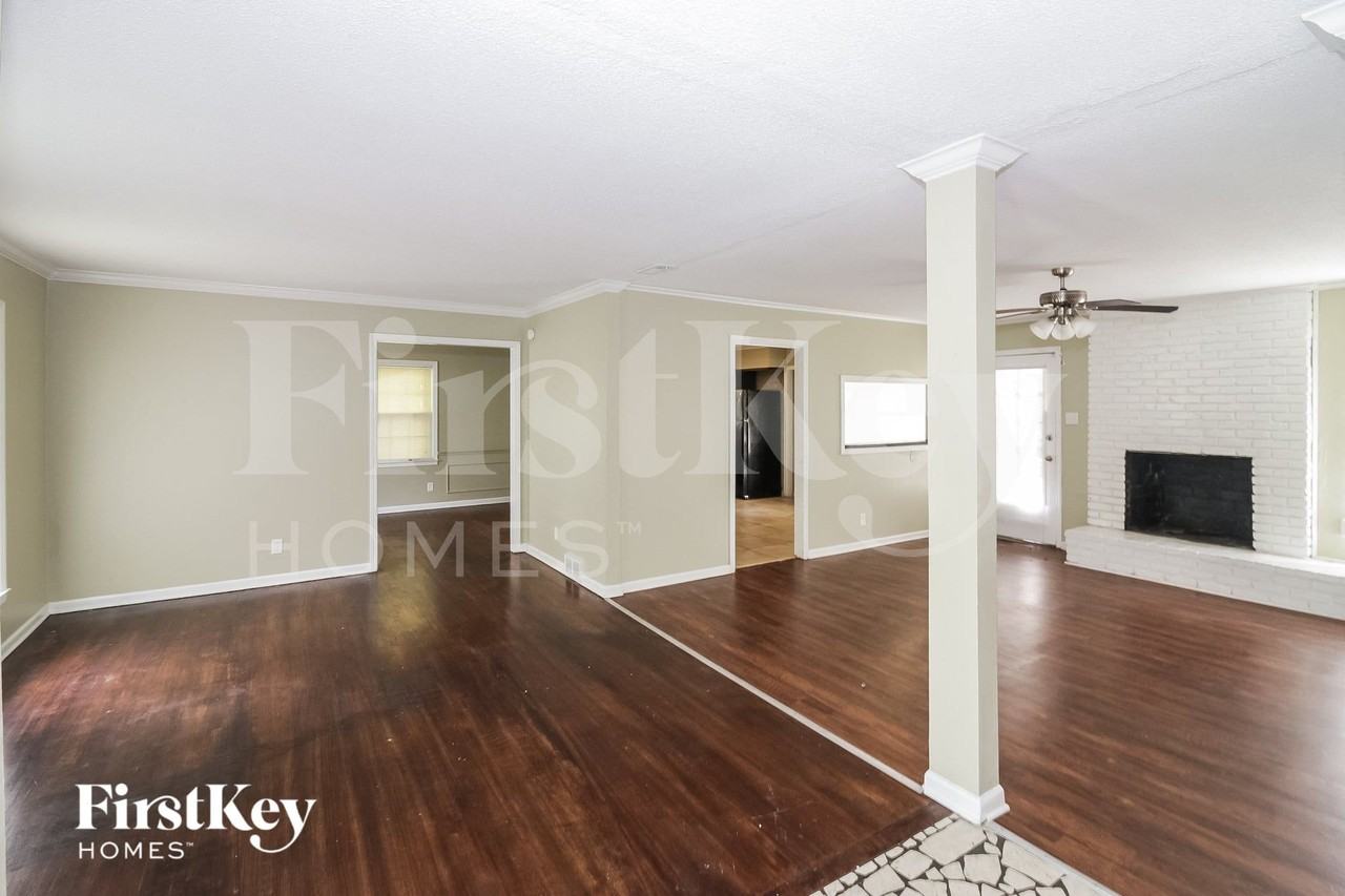 4310 Millbranch Rd - Photo 6 of 15