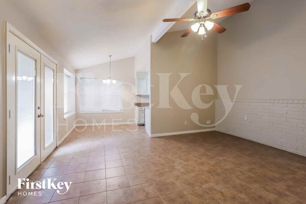 4118 Algernon Dr - Photo 5 of 16