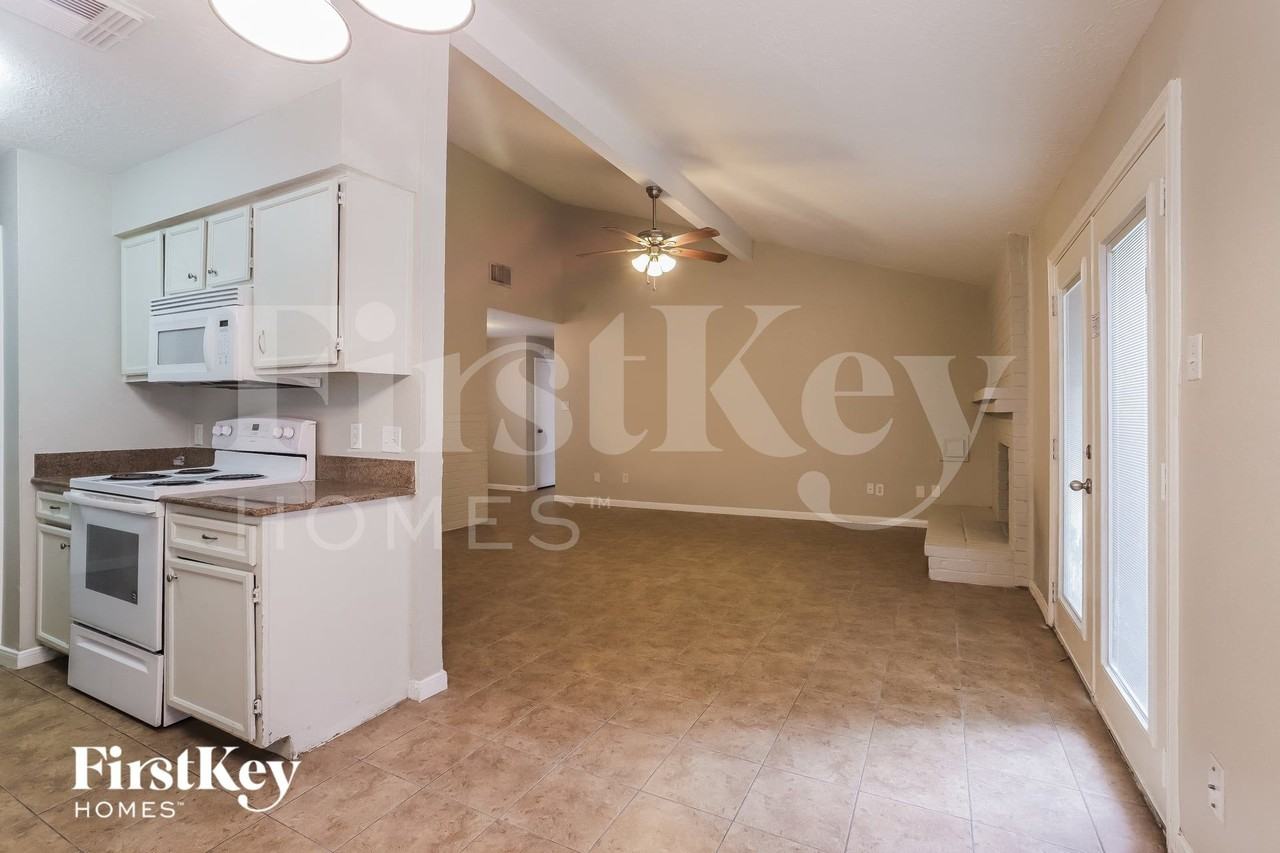 4118 Algernon Dr - Photo 6 of 16