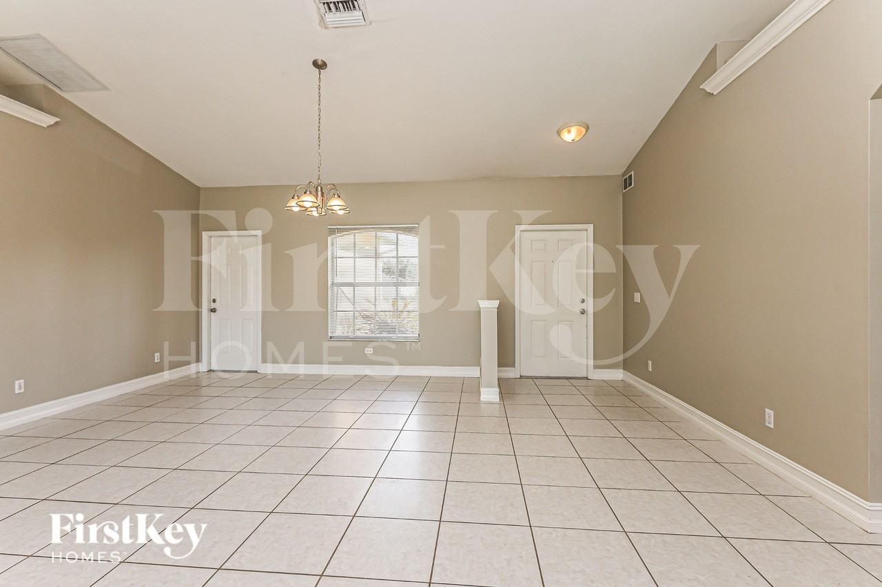 4115 10th St Sw - Photo 3 of 19