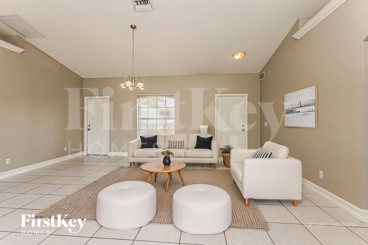 4115 10th St Sw - Photo 4 of 19