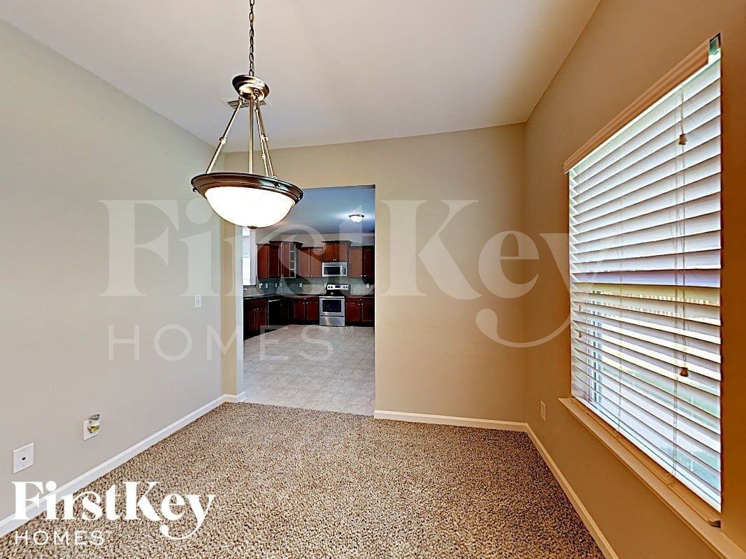 3917 Catawba Hills Dr - Photo 5 of 16