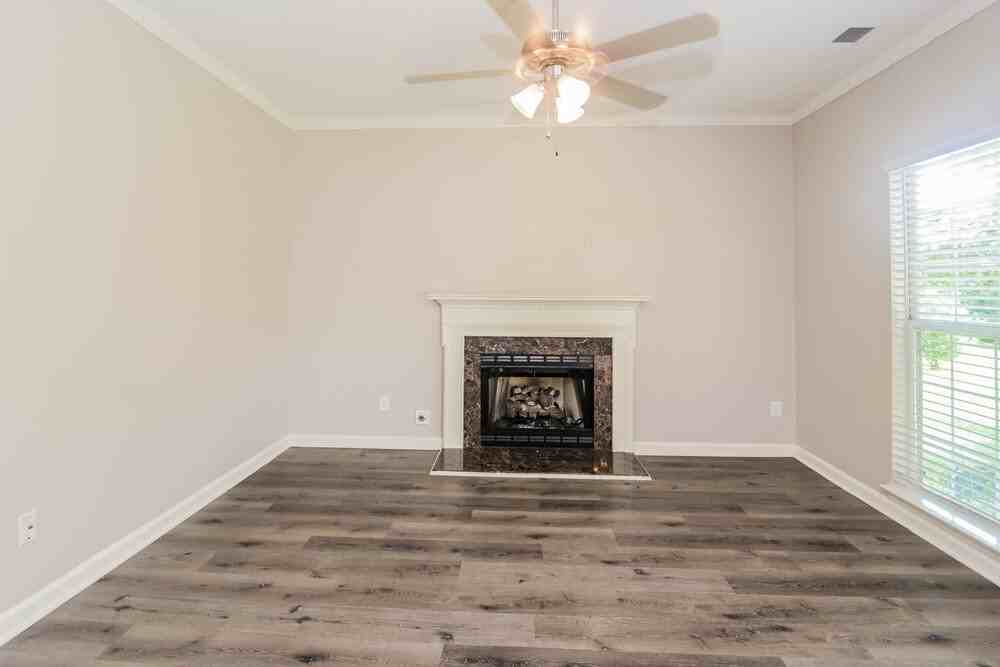 11319 Valerian Ct - Photo 5 of 17