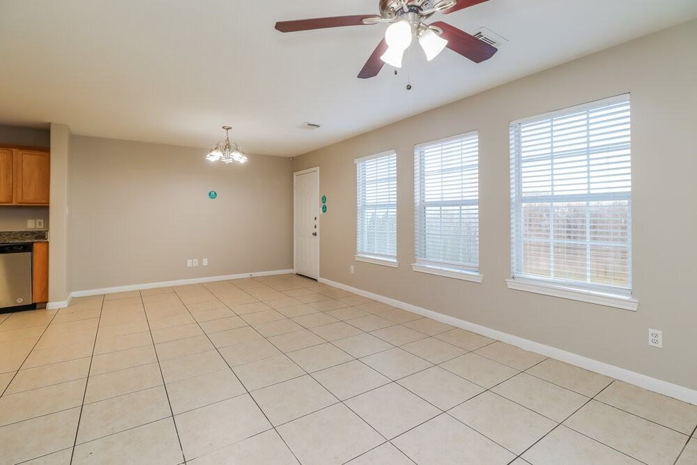 4946 N Cancun Dr - Photo 4 of 17