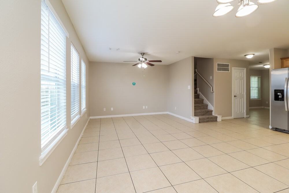 4946 N Cancun Dr - Photo 5 of 17