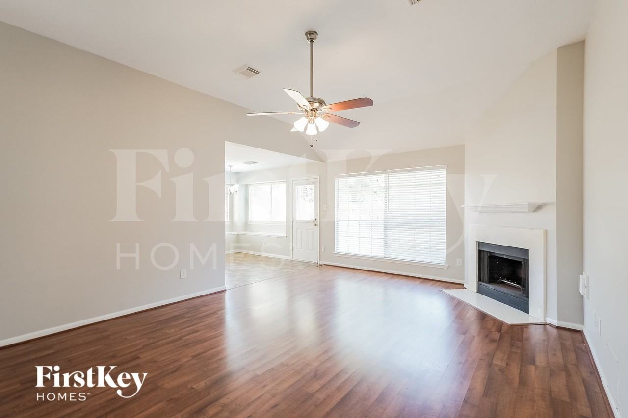 22542 Guston Hall Ln - Photo 3 of 16