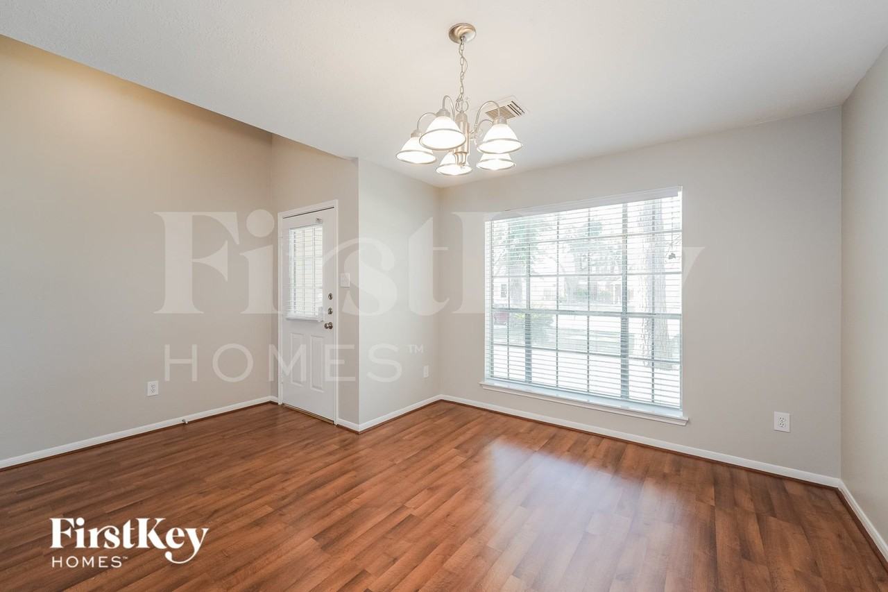 22542 Guston Hall Ln - Photo 5 of 16