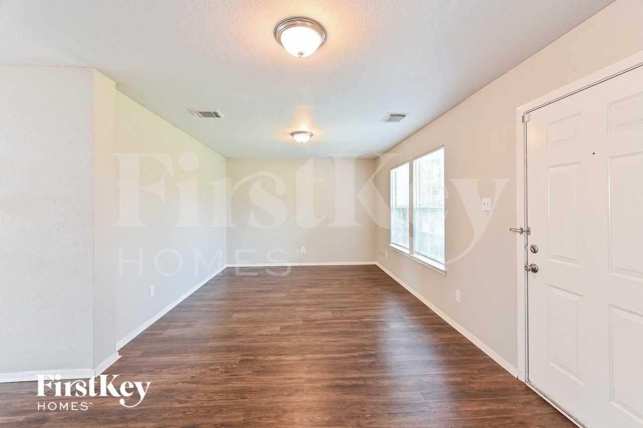 19319 Richland Springs Dr - Photo 3 of 16