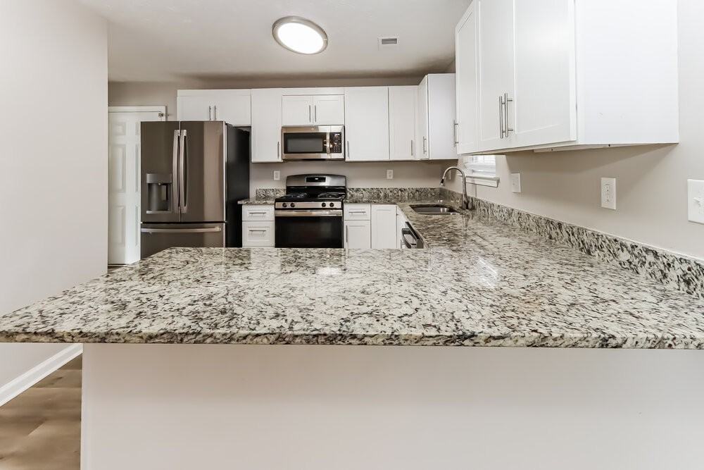 1456 Pebble Ridge Ln - Photo 7 of 17