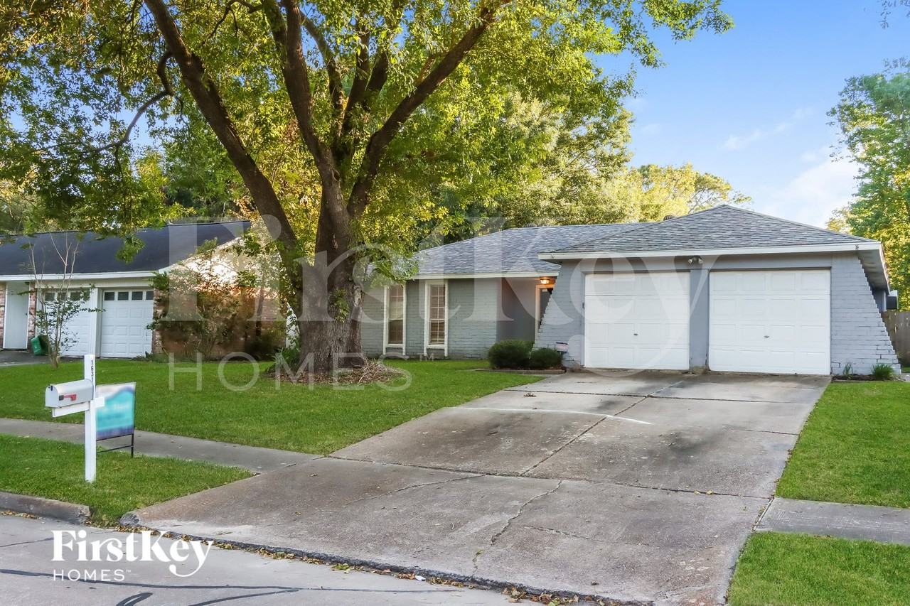 16310 Forest Bend Ave - Photo 2 of 16