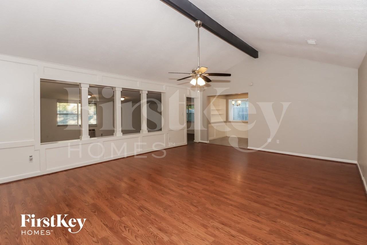 16310 Forest Bend Ave - Photo 3 of 16